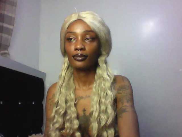 Calin33's BongaCams show and profile