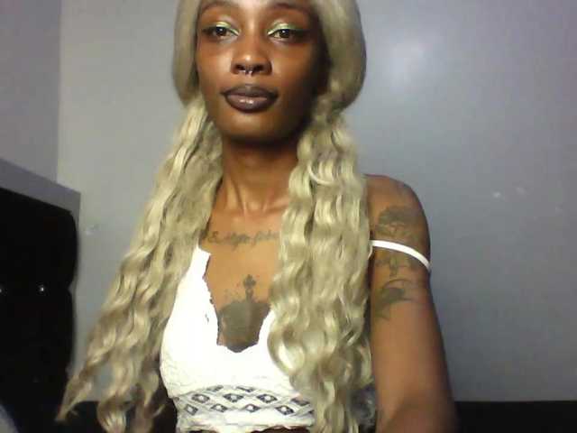 Calin33's BongaCams show and profile