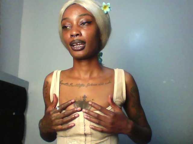 Calin33's BongaCams show and profile