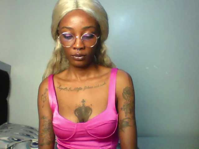 Calin33's BongaCams show and profile