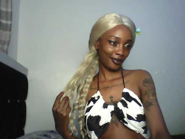 Calin33's BongaCams show and profile