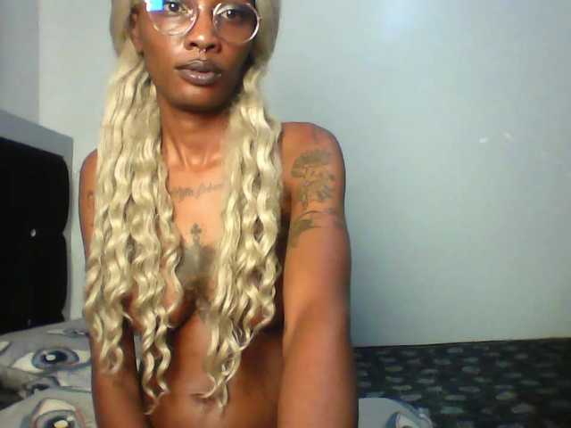 Calin33's BongaCams show and profile