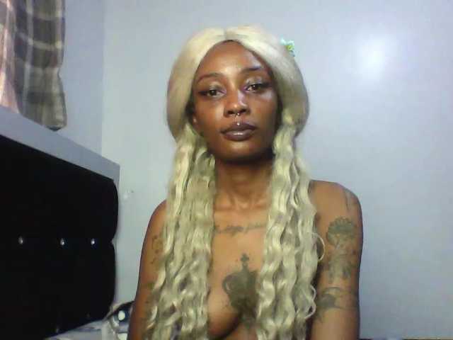 Calin33's BongaCams show and profile