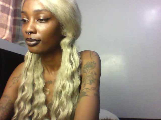 Calin33's BongaCams show and profile