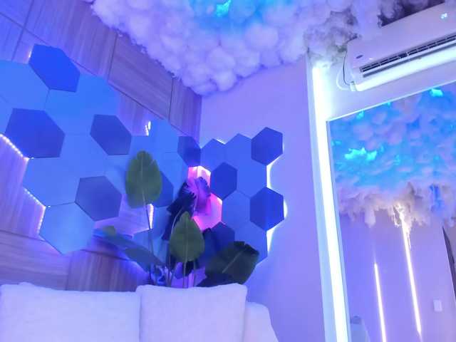 Katya Kozlov (KatyaKozlov)