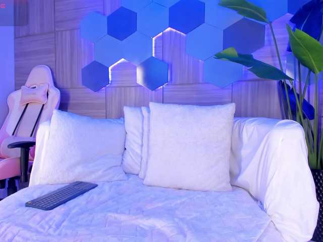 KatyaKozlov's BongaCams show and profile