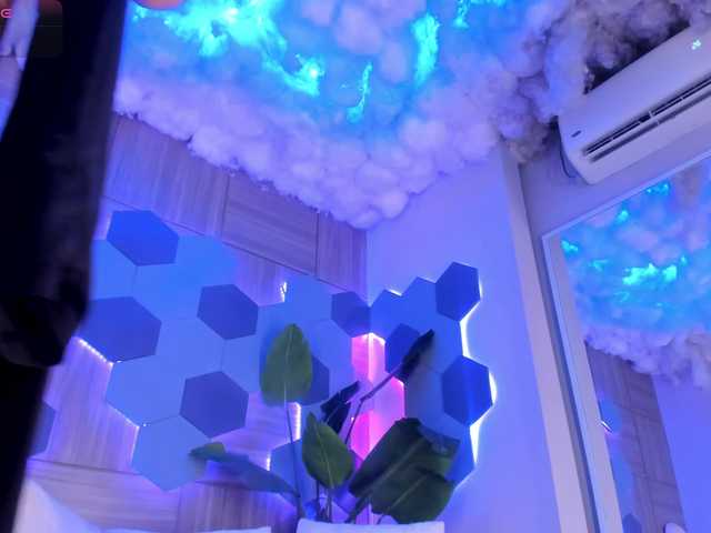 KatyaKozlov live cam profile