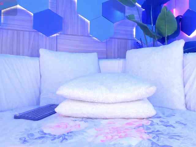 web cam striptease KatyaKozlov