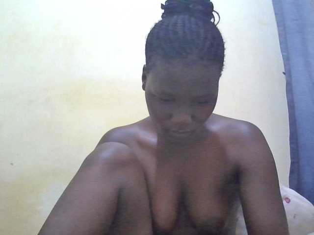 Ebony Vannilah (Ebony-vannilah)