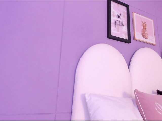 Emma-Queen-'s BongaCams show and profile