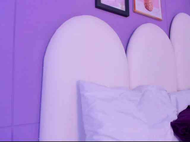 Emma-Queen- Emma-Queen-