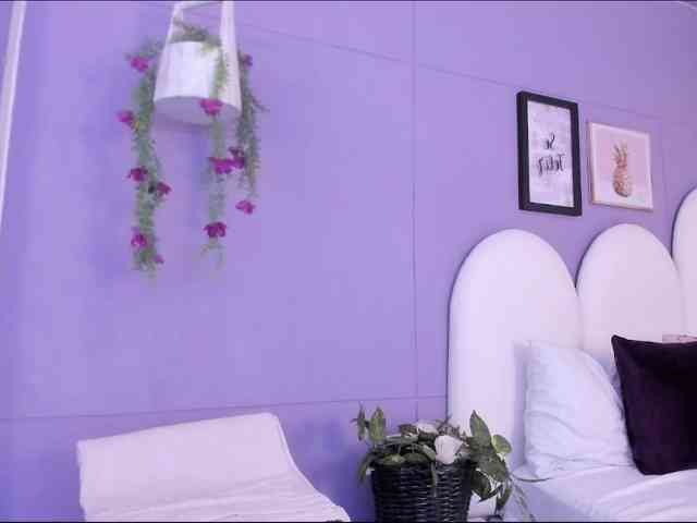 Emma-Queen- Emma-Queen-