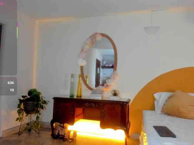 Liaa-Moretti- Live Webcam on BongaCams