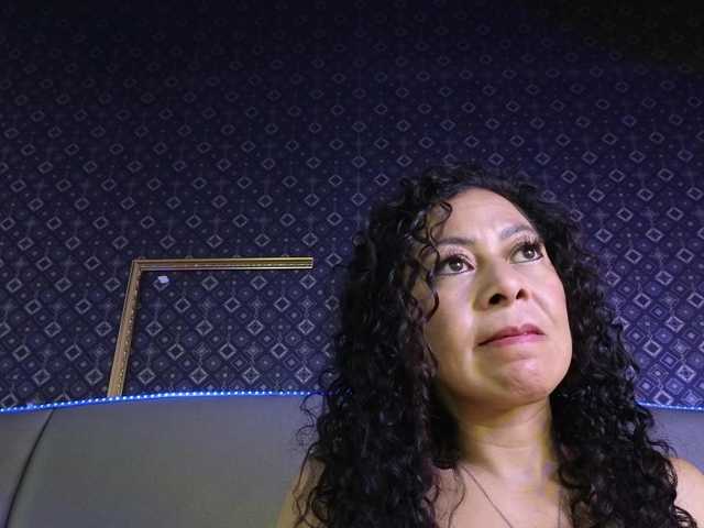 SandiQueen's BongaCams show and profile