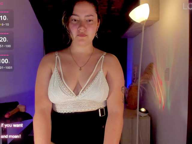 xHelenax's BongaCams show and profile