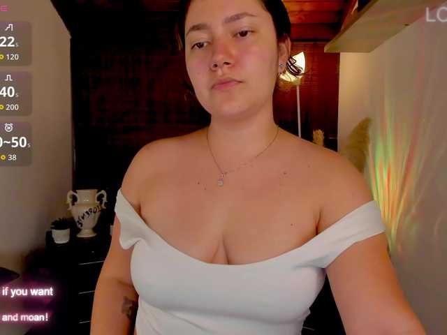 xHelenax's BongaCams show and profile