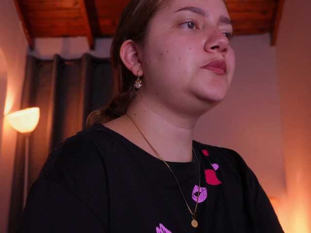 xHelenax's BongaCams show and profile