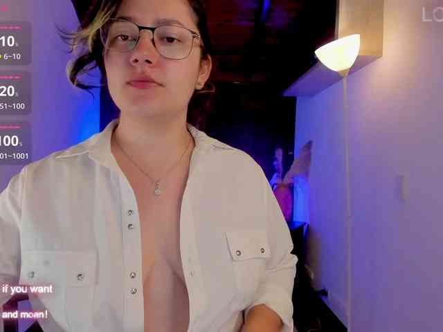 xHelenax Live Webcam on BongaCams