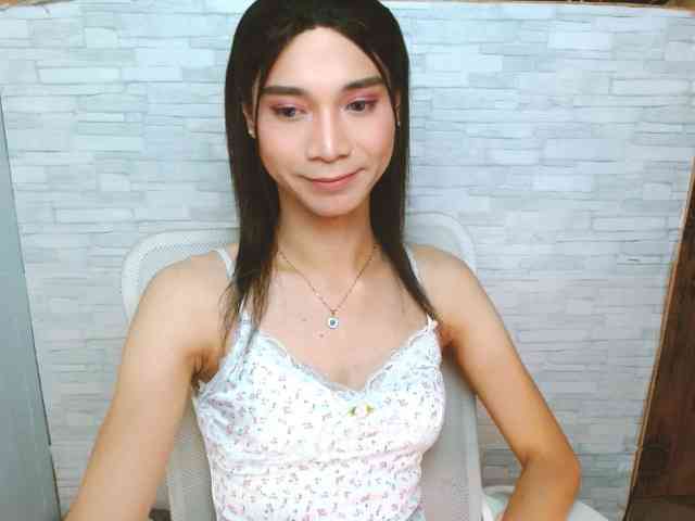 AmorousTina Live Webcam on BongaCams