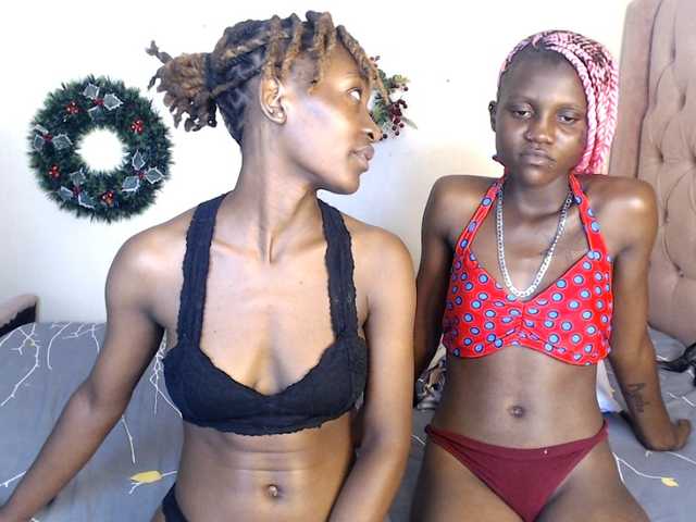 Slimdove's BongaCams show and profile