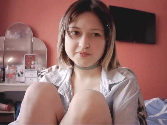 Snowwhitenika, 18 y/o - Live Cam on BongaCams