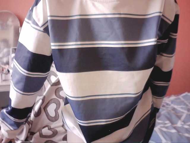 SnowWhiteNika live cam