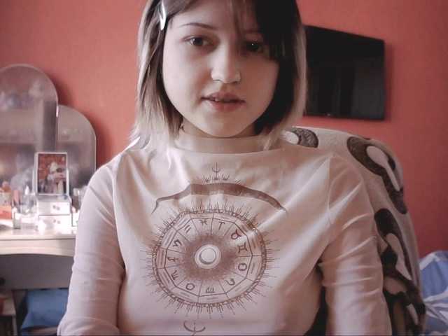 SnowWhiteNika – webcam model profile photo