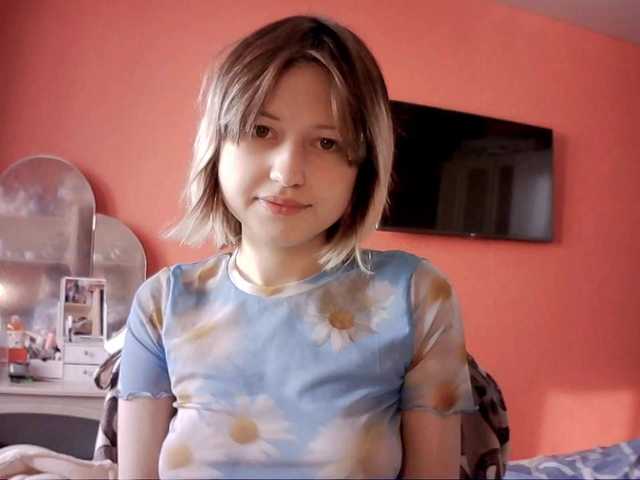 SnowWhiteNika – webcam model profile photo