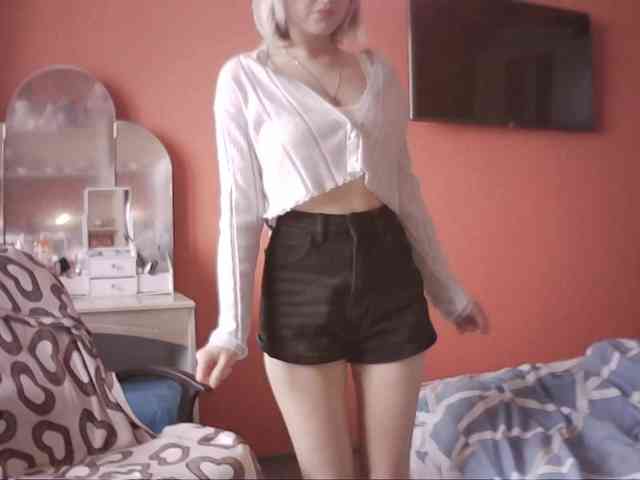 SnowWhiteNika SnowWhiteNika