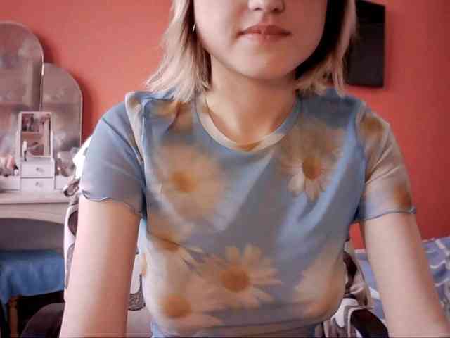 SnowWhiteNika webcam