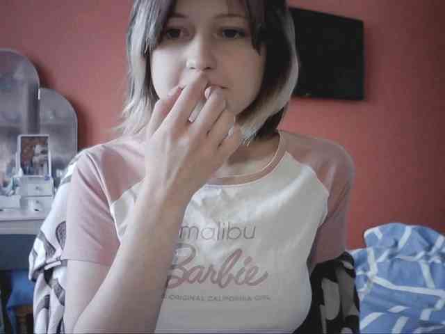 SnowWhiteNika webcam