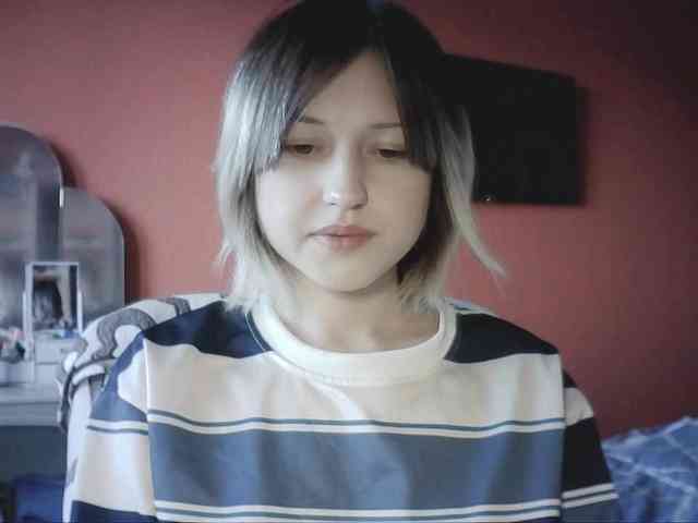 SnowWhiteNika webcam