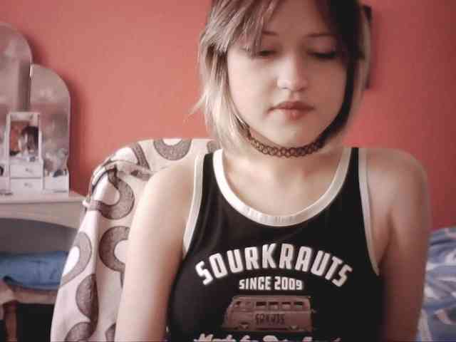 SnowWhiteNika webcam