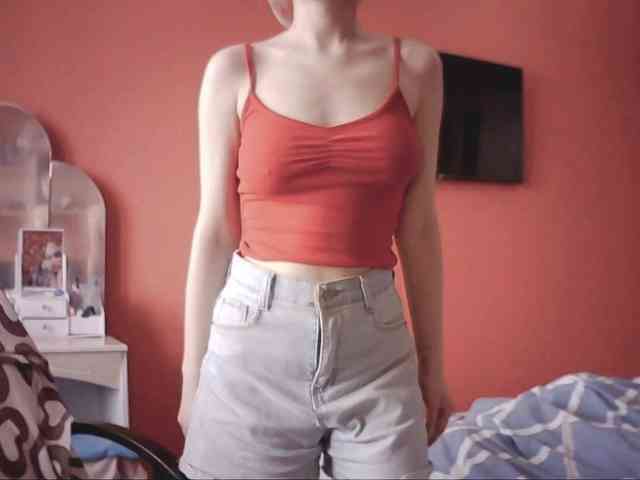 SnowWhiteNika webcam