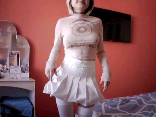 SnowWhiteNika SnowWhiteNika