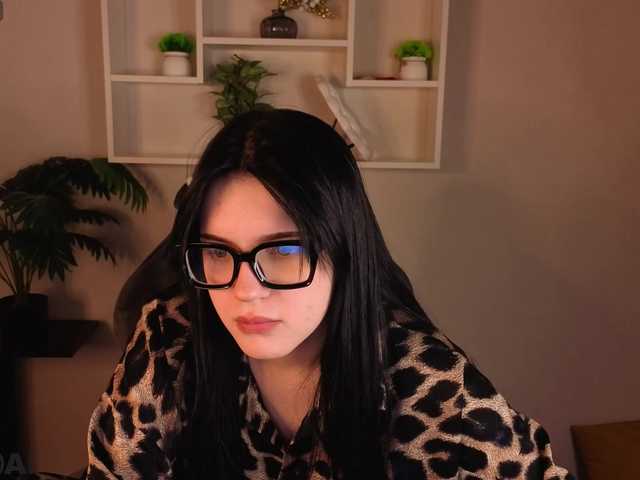 Lilith-Wholshh's BongaCams show and profile