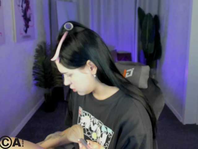 Lilith-Wholshh's BongaCams show and profile