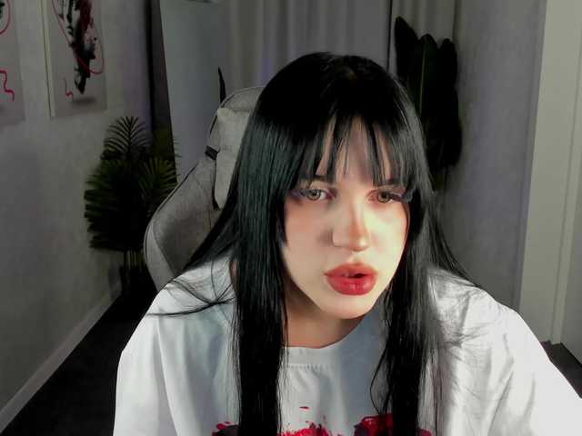 Lilith-Wholshh's BongaCams show and profile