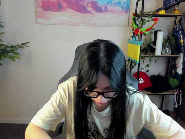 Lilith-Wholshh's BongaCams show and profile