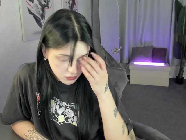 Lilith-Wholshh's BongaCams show and profile