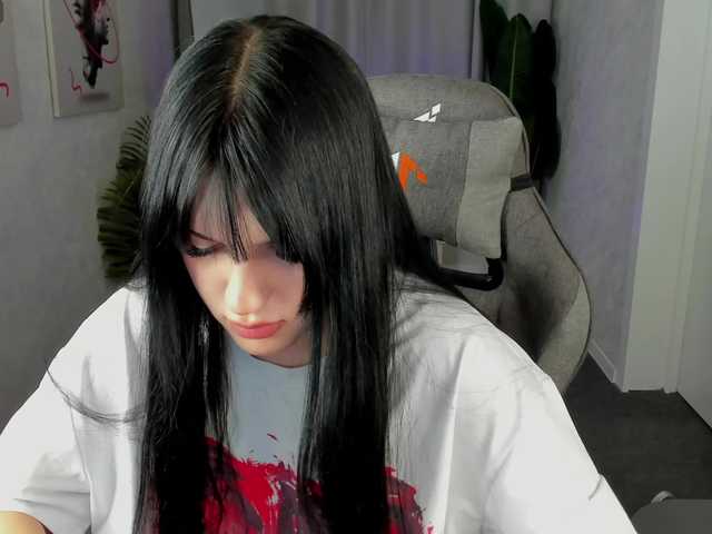 Lilith-Wholshh's BongaCams show and profile