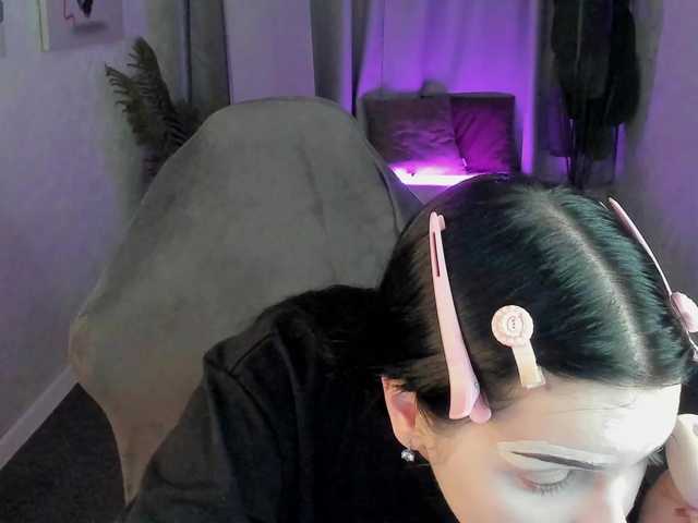 Lilith-Wholshh's BongaCams show and profile