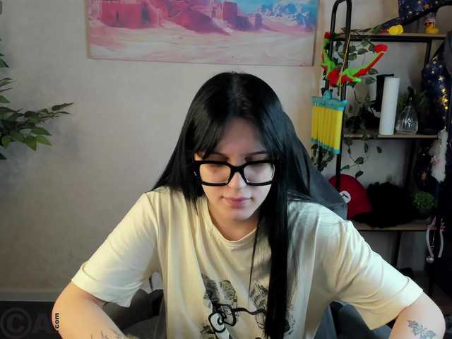 Lilith-Wholshh's BongaCams show and profile