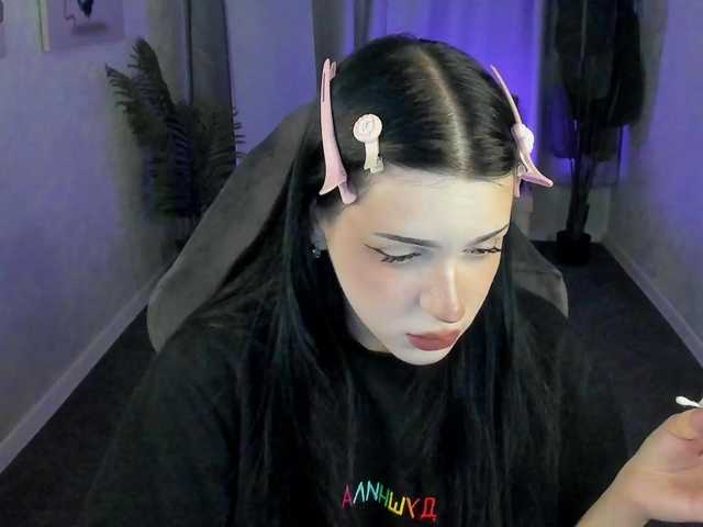 Lilith-Wholshh's BongaCams show and profile