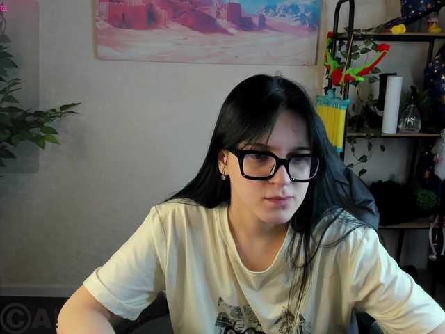 Lilith-Wholshh's BongaCams show and profile