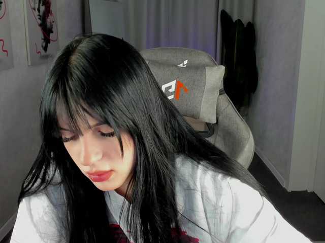 Lilith-Wholshh's BongaCams show and profile