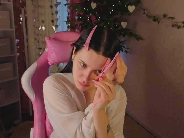 Lilith-Wholshh's BongaCams show and profile