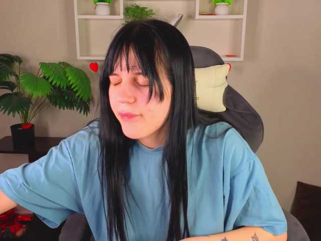 Lilith-Wholshh's BongaCams show and profile