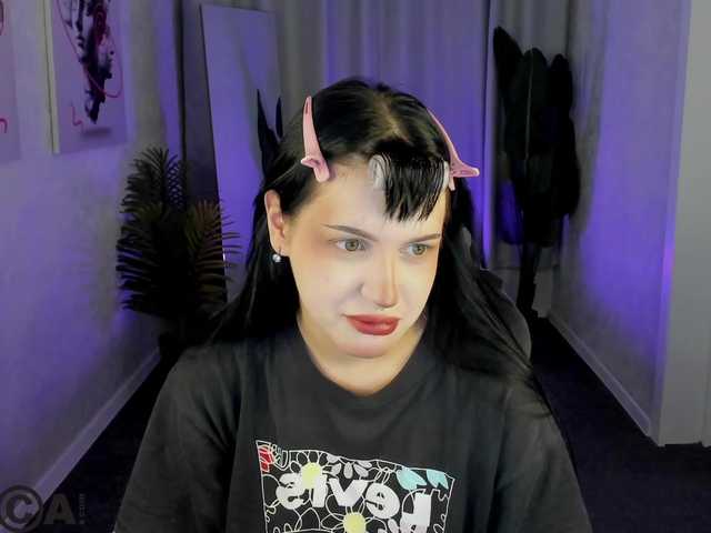 Lilith-Wholshh's BongaCams show and profile