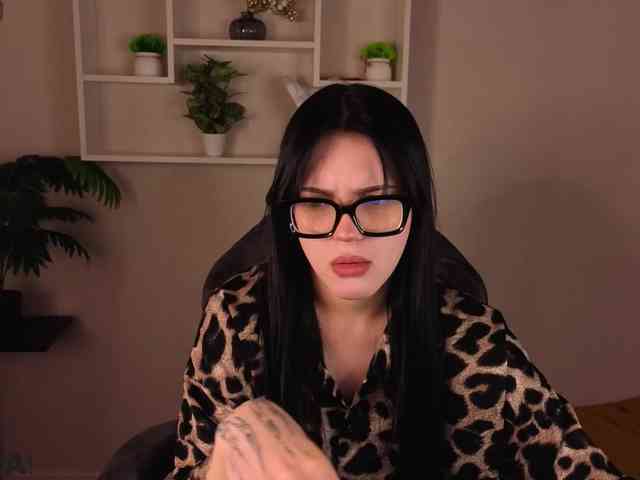 Lilith-Wholshh webcam